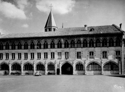 cpa-cluny-0424
