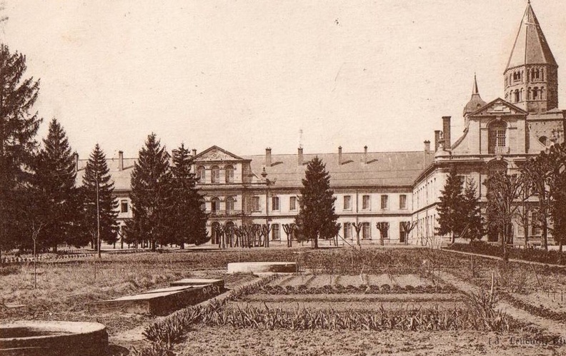 cpa-cluny-0645.jpg