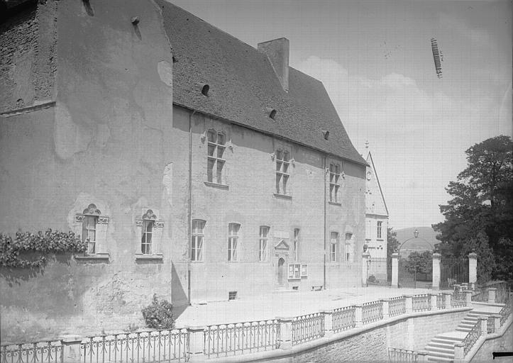 cpa-cluny-0491.jpg